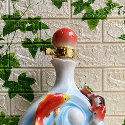 Bình Đựng Rượu Bằng Sứ Đắp Nổi Sen Cá